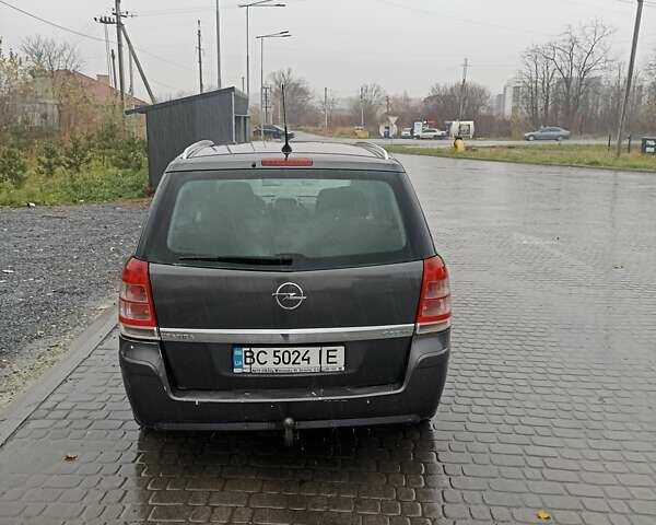 Серый Опель Зафира, объемом двигателя 1.7 л и пробегом 320 тыс. км за 5500 $, фото 1 на Automoto.ua