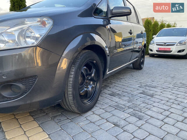 Серый Опель Зафира, объемом двигателя 1.8 л и пробегом 250 тыс. км за 6800 $, фото 7 на Automoto.ua