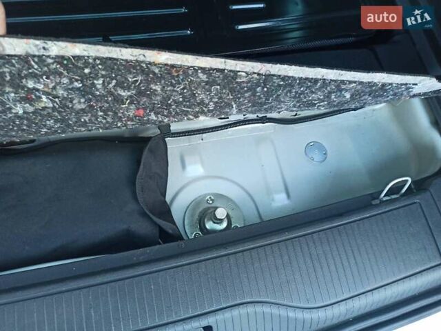 Серый Опель Зафира, объемом двигателя 2.2 л и пробегом 139 тыс. км за 7400 $, фото 14 на Automoto.ua