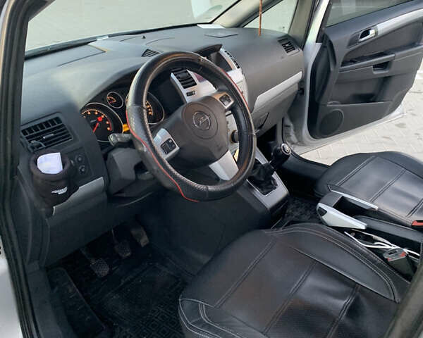 Серый Опель Зафира, объемом двигателя 1.8 л и пробегом 215 тыс. км за 6200 $, фото 10 на Automoto.ua