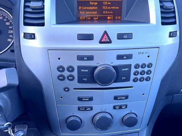 Серый Опель Зафира, объемом двигателя 1.6 л и пробегом 207 тыс. км за 6499 $, фото 11 на Automoto.ua