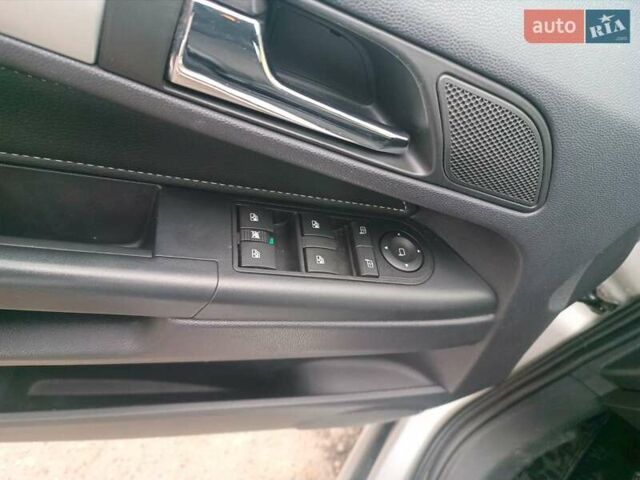 Серый Опель Зафира, объемом двигателя 1.8 л и пробегом 194 тыс. км за 7300 $, фото 2 на Automoto.ua