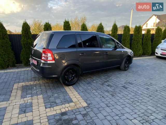 Серый Опель Зафира, объемом двигателя 1.8 л и пробегом 250 тыс. км за 6800 $, фото 10 на Automoto.ua