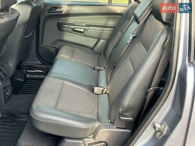 Серый Опель Зафира, объемом двигателя 1.7 л и пробегом 242 тыс. км за 6399 $, фото 28 на Automoto.ua