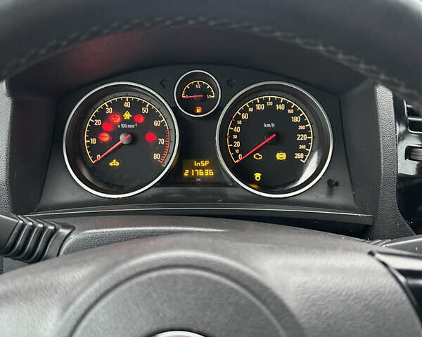 Серый Опель Зафира, объемом двигателя 1.6 л и пробегом 217 тыс. км за 6250 $, фото 12 на Automoto.ua