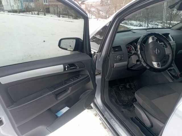 Серый Опель Зафира, объемом двигателя 0 л и пробегом 210 тыс. км за 6800 $, фото 5 на Automoto.ua