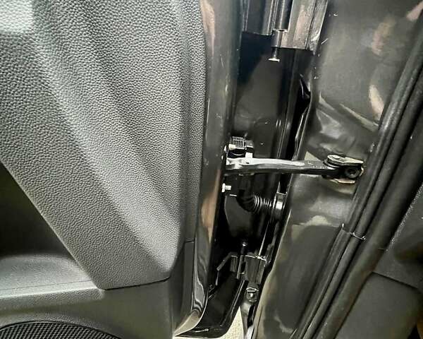 Серый Опель Зафира, объемом двигателя 1.6 л и пробегом 208 тыс. км за 6550 $, фото 36 на Automoto.ua