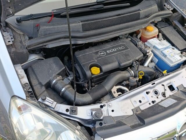 Серый Опель Зафира, объемом двигателя 1.7 л и пробегом 210 тыс. км за 6400 $, фото 7 на Automoto.ua