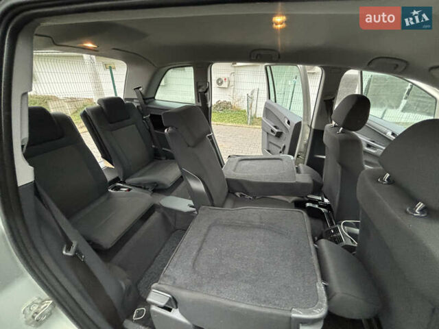 Серый Опель Зафира, объемом двигателя 1.8 л и пробегом 146 тыс. км за 7500 $, фото 8 на Automoto.ua