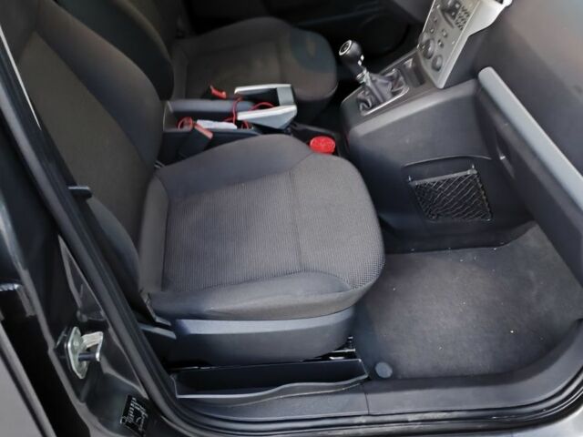 Серый Опель Зафира, объемом двигателя 1.6 л и пробегом 170 тыс. км за 6300 $, фото 1 на Automoto.ua