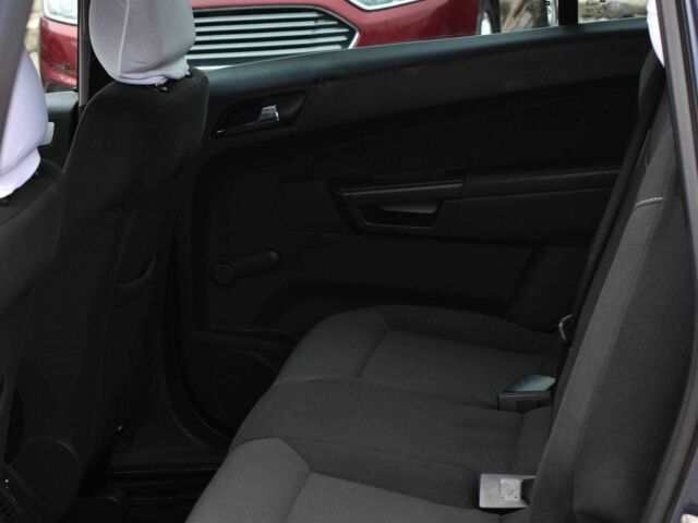 Серый Опель Зафира, объемом двигателя 1.7 л и пробегом 189 тыс. км за 6550 $, фото 18 на Automoto.ua