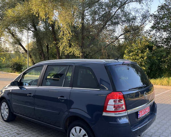 Сірий Опель Зафіра, об'ємом двигуна 1.6 л та пробігом 240 тис. км за 7000 $, фото 9 на Automoto.ua