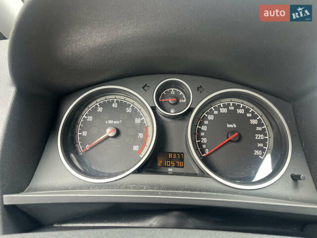 Серый Опель Зафира, объемом двигателя 1.6 л и пробегом 210 тыс. км за 6650 $, фото 59 на Automoto.ua