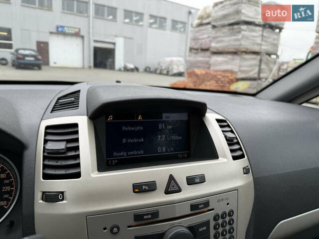 Серый Опель Зафира, объемом двигателя 1.6 л и пробегом 290 тыс. км за 5750 $, фото 25 на Automoto.ua