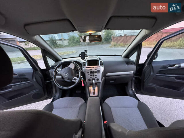 Серый Опель Зафира, объемом двигателя 1.9 л и пробегом 254 тыс. км за 7700 $, фото 33 на Automoto.ua