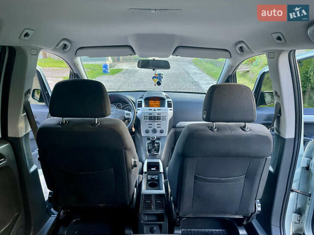 Серый Опель Зафира, объемом двигателя 1.7 л и пробегом 290 тыс. км за 7000 $, фото 6 на Automoto.ua