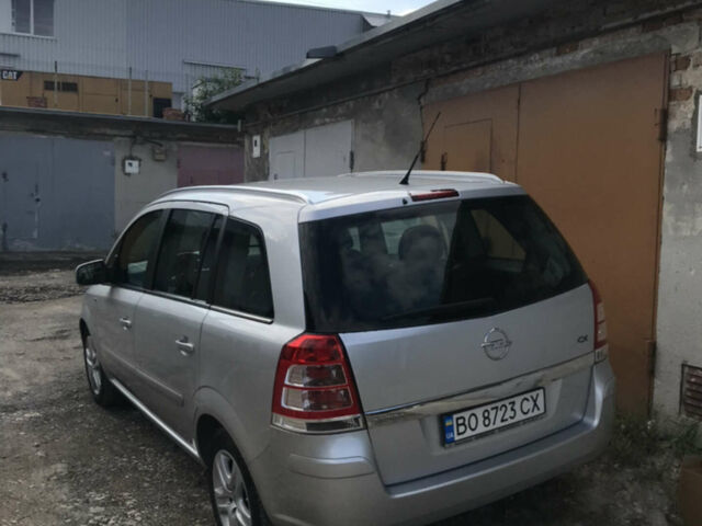 Сірий Опель Зафіра, об'ємом двигуна 1.8 л та пробігом 216 тис. км за 5999 $, фото 1 на Automoto.ua