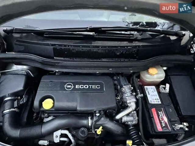 Сірий Опель Зафіра, об'ємом двигуна 1.69 л та пробігом 260 тис. км за 7300 $, фото 2 на Automoto.ua