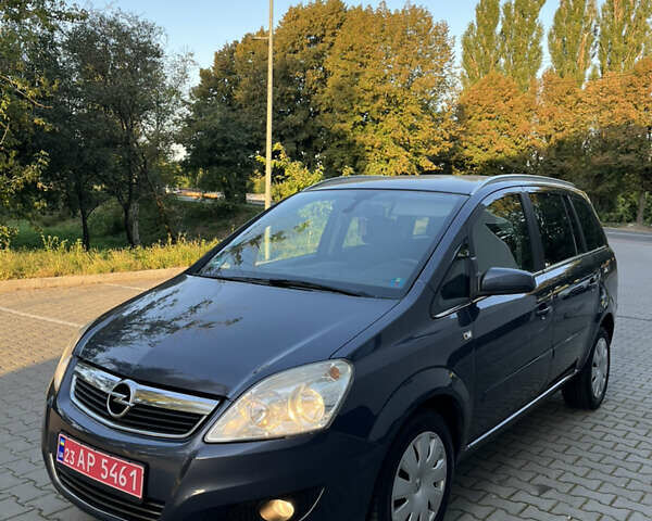Сірий Опель Зафіра, об'ємом двигуна 1.6 л та пробігом 240 тис. км за 7000 $, фото 2 на Automoto.ua