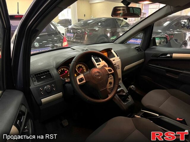 Серый Опель Зафира, объемом двигателя 1.8 л и пробегом 204 тыс. км за 6000 $, фото 8 на Automoto.ua