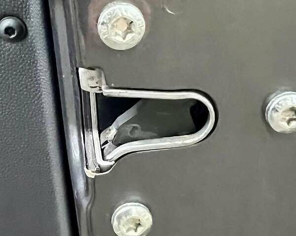 Серый Опель Зафира, объемом двигателя 1.6 л и пробегом 208 тыс. км за 6550 $, фото 73 на Automoto.ua