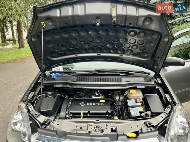 Серый Опель Зафира, объемом двигателя 1.6 л и пробегом 208 тыс. км за 6550 $, фото 67 на Automoto.ua