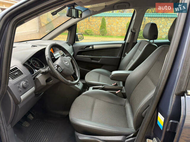 Серый Опель Зафира, объемом двигателя 1.8 л и пробегом 228 тыс. км за 6499 $, фото 6 на Automoto.ua