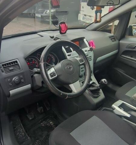 Серый Опель Зафира, объемом двигателя 1.7 л и пробегом 225 тыс. км за 7000 $, фото 7 на Automoto.ua