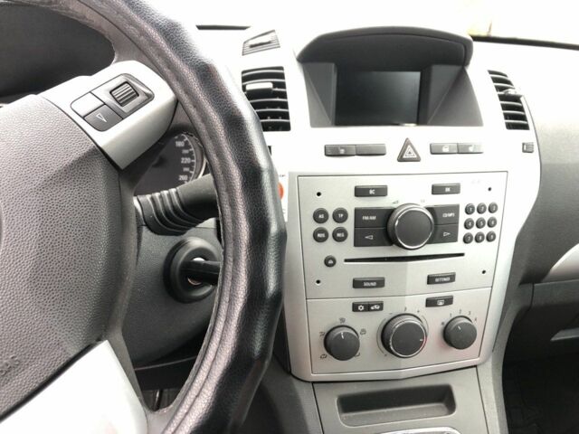 Сірий Опель Зафіра, об'ємом двигуна 0 л та пробігом 2 тис. км за 5999 $, фото 5 на Automoto.ua