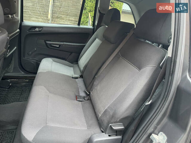 Серый Опель Зафира, объемом двигателя 1.8 л и пробегом 176 тыс. км за 5600 $, фото 21 на Automoto.ua