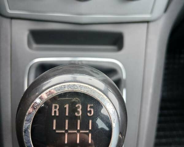 Серый Опель Зафира, объемом двигателя 1.69 л и пробегом 318 тыс. км за 6300 $, фото 57 на Automoto.ua