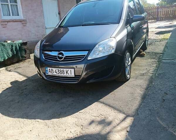 Серый Опель Зафира, объемом двигателя 1.69 л и пробегом 205 тыс. км за 7250 $, фото 10 на Automoto.ua
