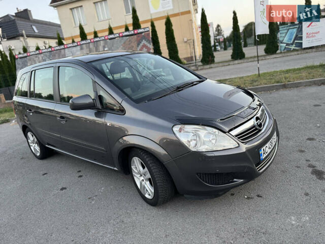 Серый Опель Зафира, объемом двигателя 1.9 л и пробегом 254 тыс. км за 7700 $, фото 12 на Automoto.ua