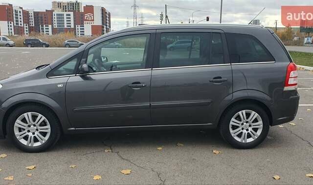 Сірий Опель Зафіра, об'ємом двигуна 1.8 л та пробігом 228 тис. км за 6500 $, фото 22 на Automoto.ua