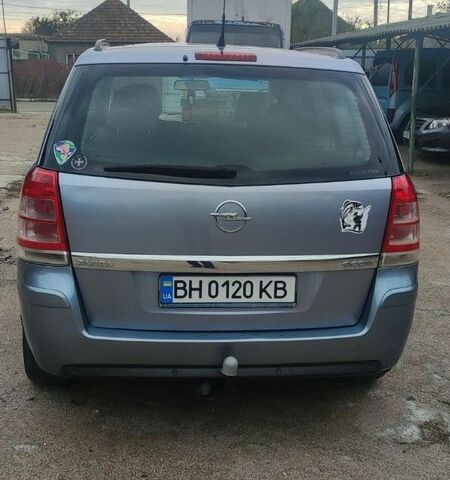 Серый Опель Зафира, объемом двигателя 1.7 л и пробегом 225 тыс. км за 7000 $, фото 3 на Automoto.ua