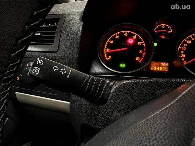 Серый Опель Зафира, объемом двигателя 0 л и пробегом 204 тыс. км за 6000 $, фото 9 на Automoto.ua