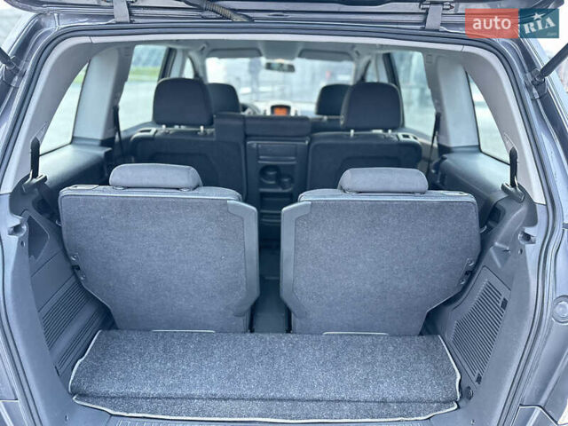 Серый Опель Зафира, объемом двигателя 1.6 л и пробегом 181 тыс. км за 6500 $, фото 89 на Automoto.ua