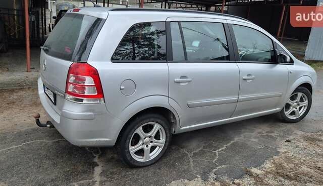 Сірий Опель Зафіра, об'ємом двигуна 1.6 л та пробігом 250 тис. км за 6500 $, фото 10 на Automoto.ua