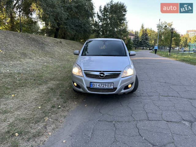 Серый Опель Зафира, объемом двигателя 1.91 л и пробегом 320 тыс. км за 5999 $, фото 6 на Automoto.ua