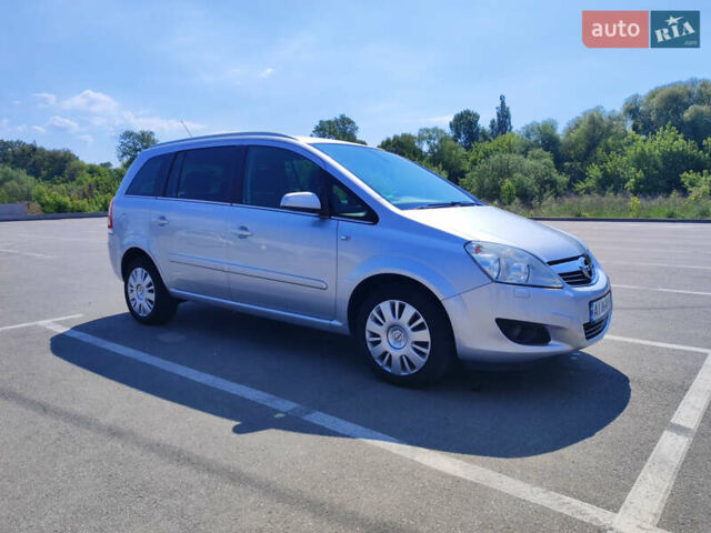 Сірий Опель Зафіра, об'ємом двигуна 1.6 л та пробігом 202 тис. км за 6800 $, фото 4 на Automoto.ua