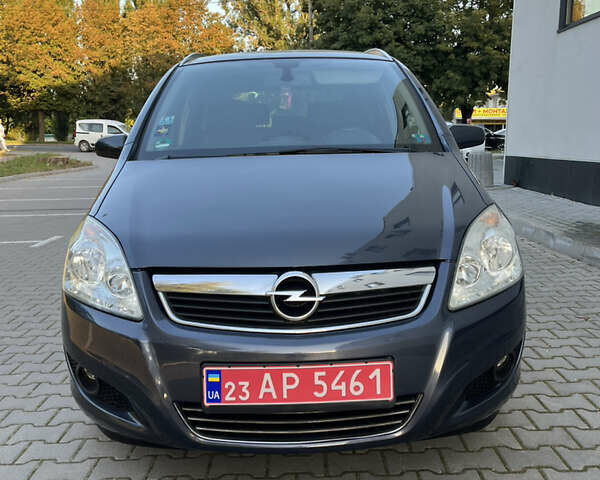 Сірий Опель Зафіра, об'ємом двигуна 1.6 л та пробігом 240 тис. км за 7000 $, фото 17 на Automoto.ua