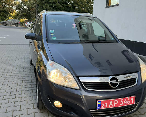 Сірий Опель Зафіра, об'ємом двигуна 1.6 л та пробігом 240 тис. км за 7000 $, фото 3 на Automoto.ua
