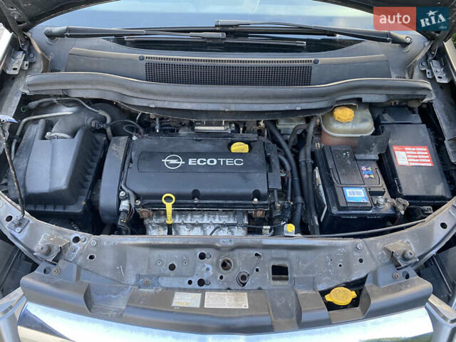 Серый Опель Зафира, объемом двигателя 1.8 л и пробегом 250 тыс. км за 6800 $, фото 34 на Automoto.ua