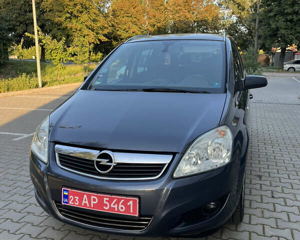 Сірий Опель Зафіра, об'ємом двигуна 1.6 л та пробігом 240 тис. км за 7000 $, фото 16 на Automoto.ua