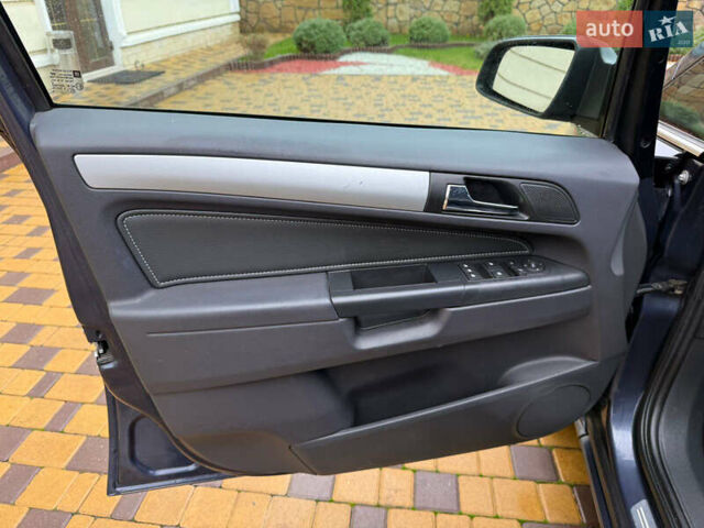 Серый Опель Зафира, объемом двигателя 1.8 л и пробегом 228 тыс. км за 6499 $, фото 7 на Automoto.ua