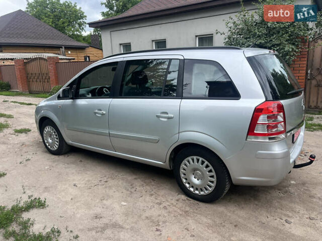 Серый Опель Зафира, объемом двигателя 1.6 л и пробегом 210 тыс. км за 6650 $, фото 17 на Automoto.ua