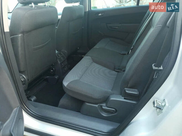 Серый Опель Зафира, объемом двигателя 2.2 л и пробегом 139 тыс. км за 7400 $, фото 22 на Automoto.ua