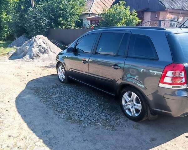 Серый Опель Зафира, объемом двигателя 1.69 л и пробегом 205 тыс. км за 7250 $, фото 11 на Automoto.ua