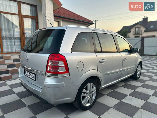 Серый Опель Зафира, объемом двигателя 1.69 л и пробегом 248 тыс. км за 6700 $, фото 7 на Automoto.ua