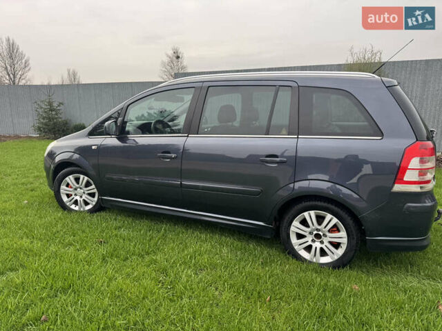 Серый Опель Зафира, объемом двигателя 1.6 л и пробегом 298 тыс. км за 5300 $, фото 7 на Automoto.ua